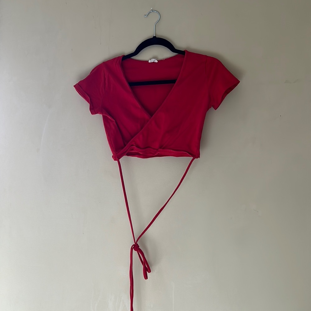 Garage tied crop top